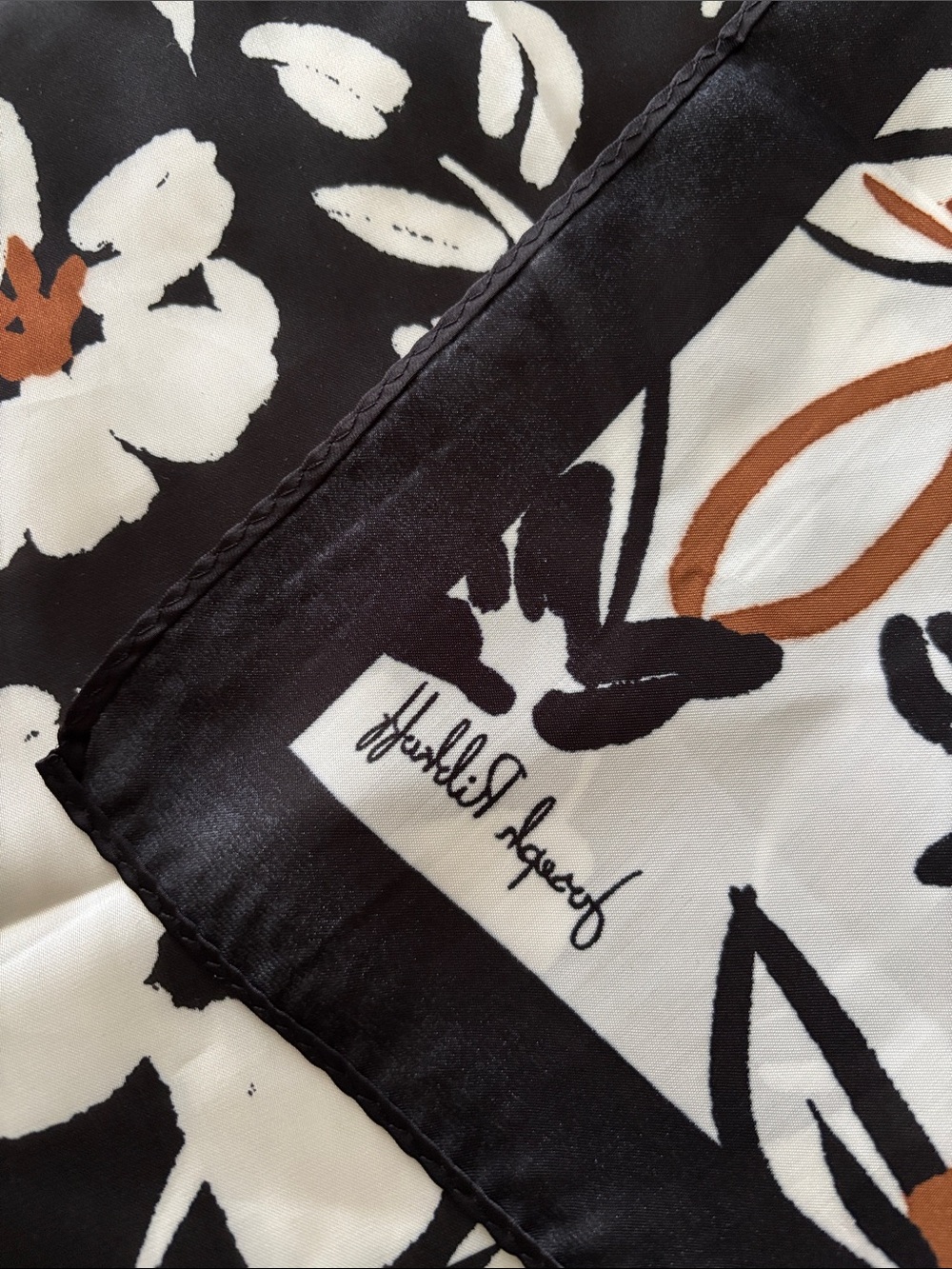 Joseph Ribkoff Scarf - Picture 5 of 6